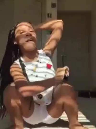 Watch her ride it..