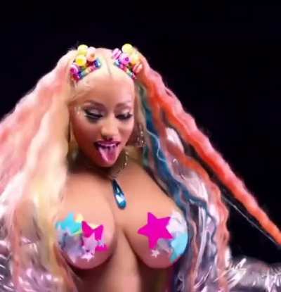 Nicki Minaj full titty clips compilation from the 