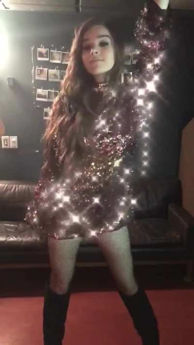 Hailee Steinfeld