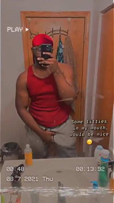 I’m just a bachelor I’m looking for a partner Someone who knows how to ride Without even falling off 😭🙈