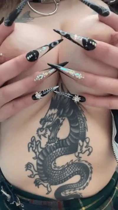 Fucktoy or gf material?