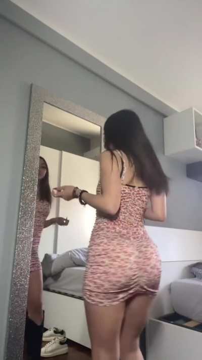 Compilation del culo di Gaia, amica di Bianchetta. Culo più insensato e sottovalutato di tiktok italia