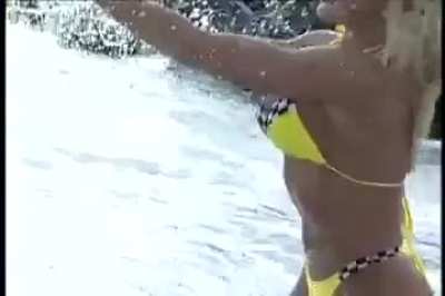 Torrie Wilson‘s bikini photoshoot for American Curves
