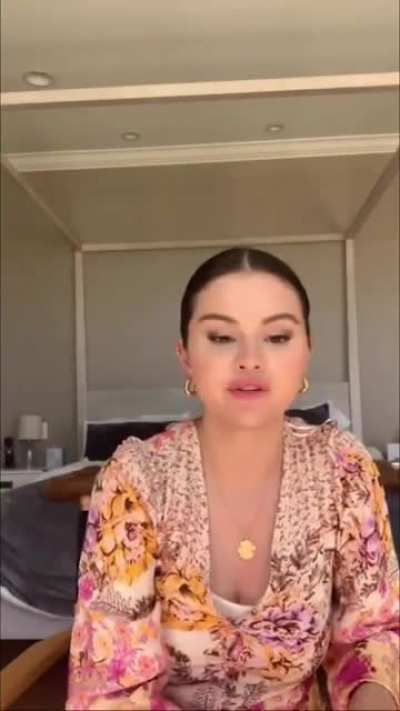 Selena Gomez: Wishes Happy Earth Day