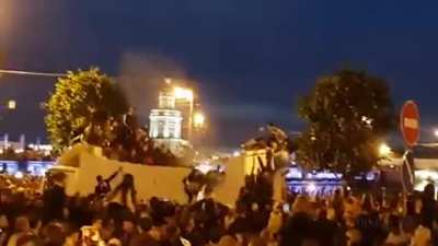 truck collapses
