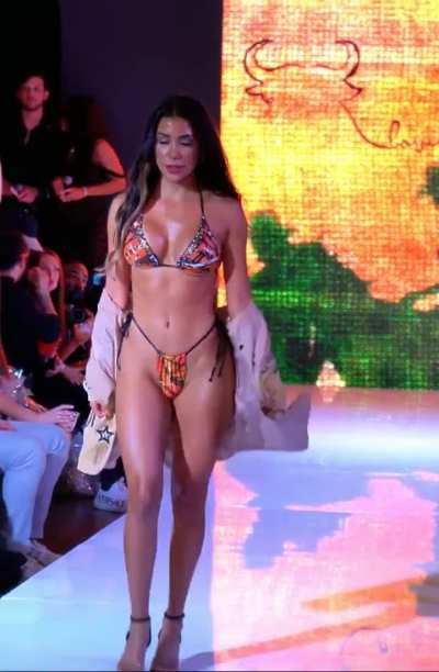 Lizzy Acosta