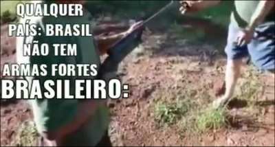 Pediram pra por isso ai no final, o post ta em algum canto ai da página :D