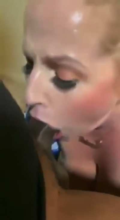 Mom of two hasn't forgotten how to throat big cocks 😈😈