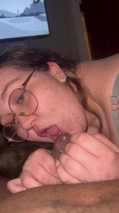 She know the spot 