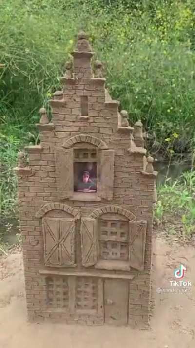 Sand sculpture