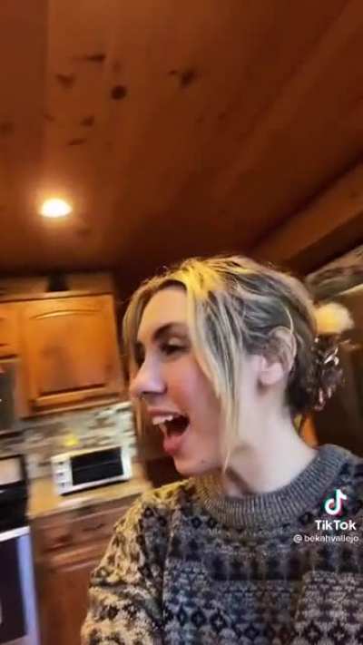 not really a scream but i think this belongs here
