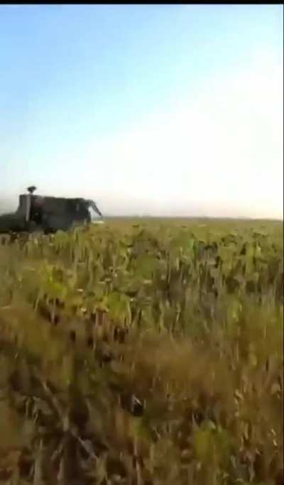 A rare video of the operation of the AIM-132 ASRAAM anti-aircraft missile complex transferred by Great Britain to the AFU on the Supacat HMT platform. Date not mentioned