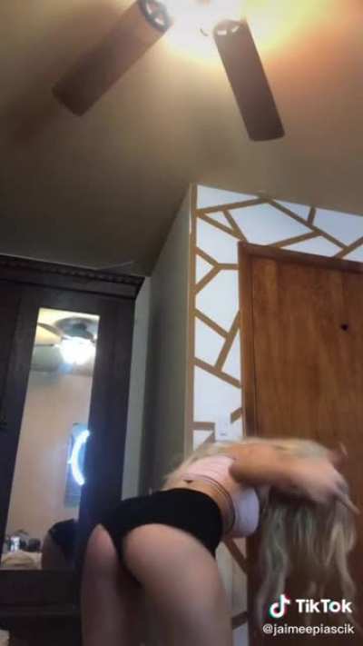 @jamieepiascik