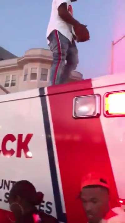 Shooting at Oakland Juneteenth celebrations last night leave one dead and five injured. This is how people reacted when the ambulance arrived