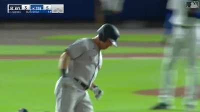 [Highlight] Gardner cuts the deficit to one against the Jays with his second homer of the season