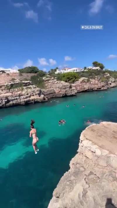 Bikini jump