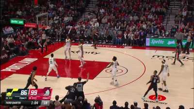 [Highlight] Dame pulls up from deep to give him 50 points with a quarter left to play!