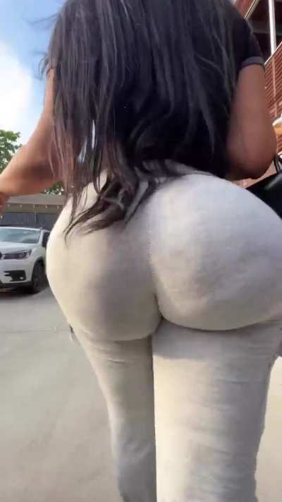 Walk through 🍑