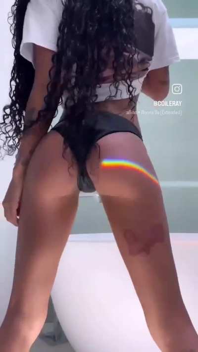 No matter how petite She's gone make that thing shake 