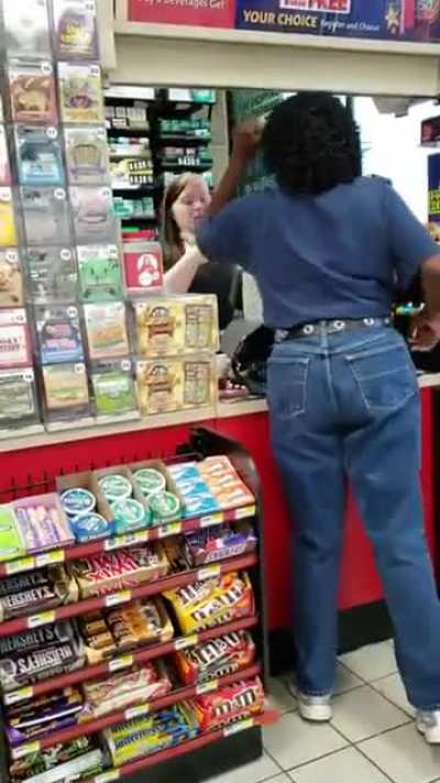 Woman throws coffee in cashiers face because “she didn’t hand her change correctly”