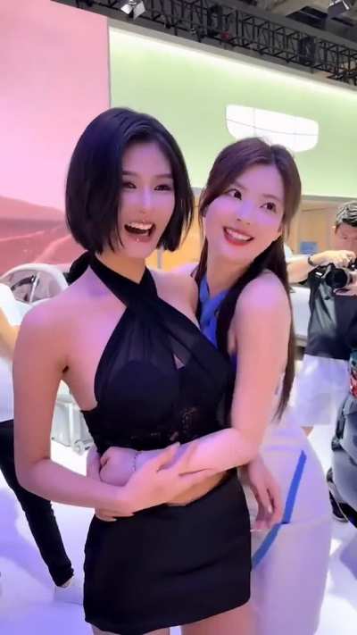Car show girls