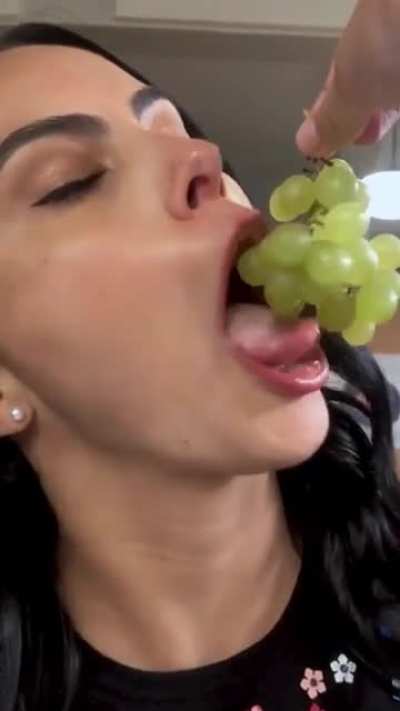 Camila Mendes