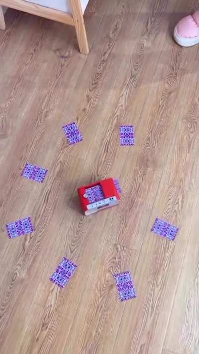 Card dealer