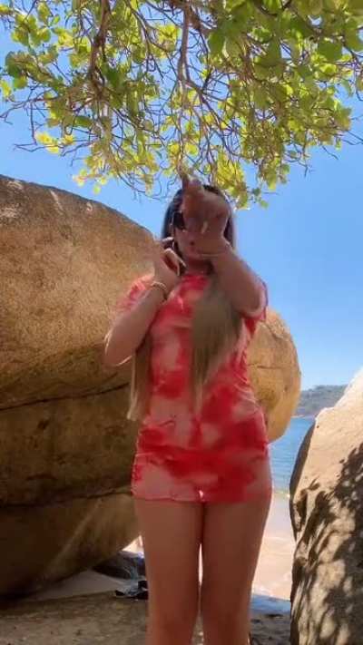 ¿Quién quiere tener un duelo en la cama con Kim?🔥<wbr>😂😅
