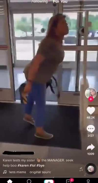Racist Karen angry because she’s getting kicked out of Ross.