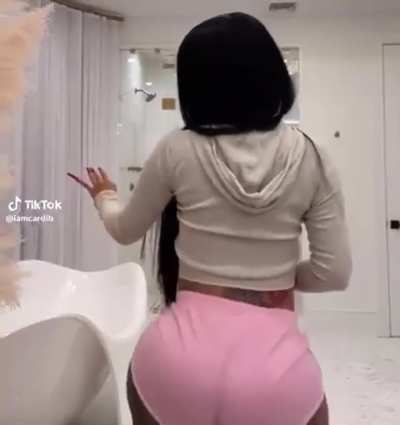 Cardi 😩