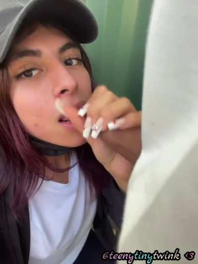 Skipping school to suck pp in public :3