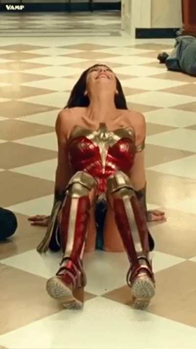 Wonder Woman(Gal Gadot) and the invisible man 