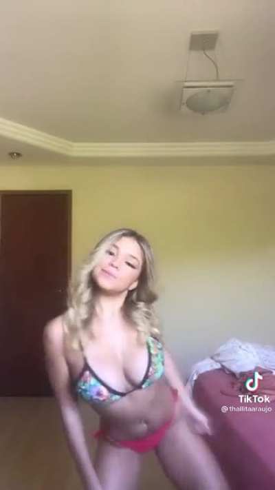 @thallitaaraujo