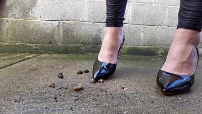 Slugs vs stilettos