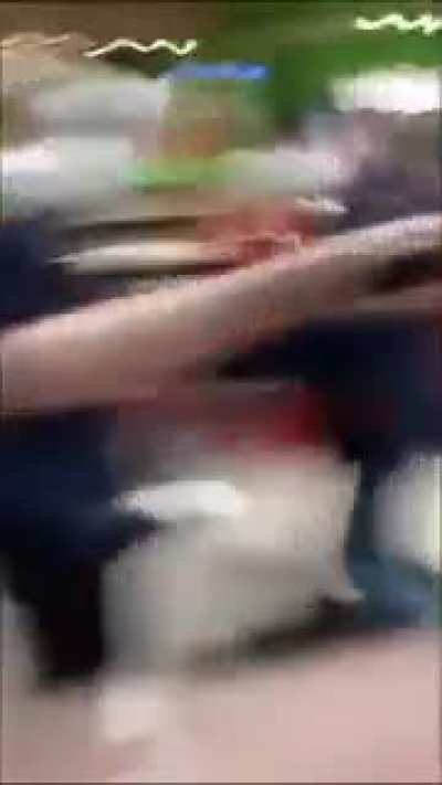 Iulian nu se joacă