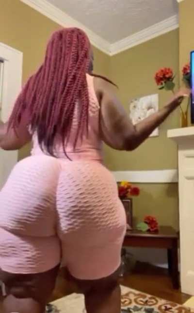 GILF Booty