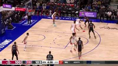 [Highlight] Jaden Ivey throws down a poster on Sengun