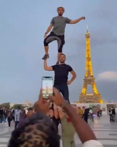 That's how you take a ultimate picture of the Eiffel tower with the boys