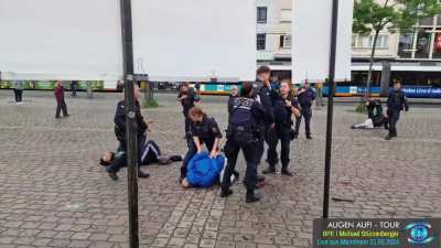Longer video with better quality of the stabbing in Mannheim Germany.