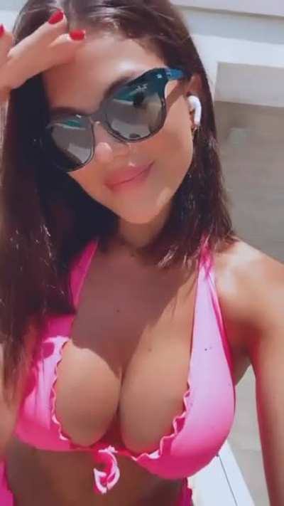 Laura Ortega (@__l<wbr>aurao<wbr>rtega<wbr>)