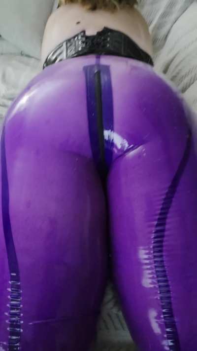 Shine and spank my ass please 😉💦