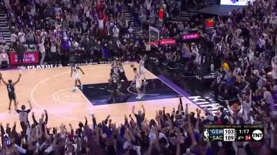 [Highlight] Davion Mitchell hits the dagger 3 to effectively ice game 2
