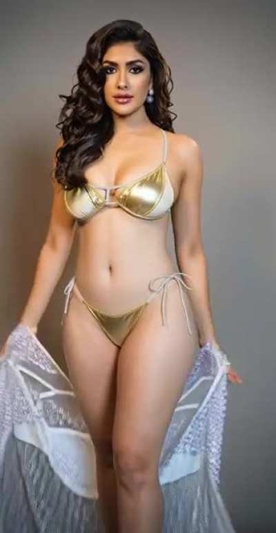 Mrunal thakur AI