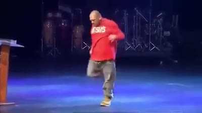 Derek Carr after getting 40mil from the Raiders when he’s injured in the ProBowl dodge ball game