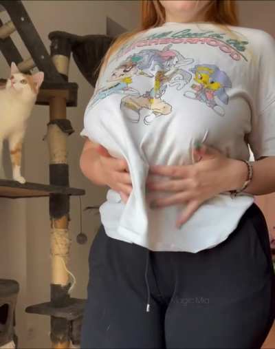 l used to be the shy girl at college in baggy Ts but little did they know…