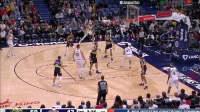 [Highlight] Jokic fools the defense and finds Murray for a wide open lay in