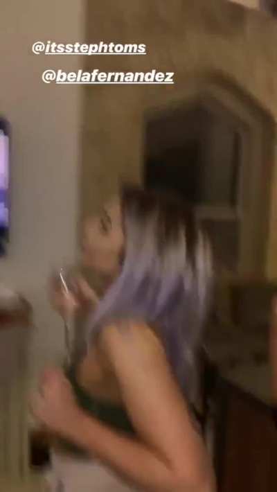 Butt dance (in good quality)