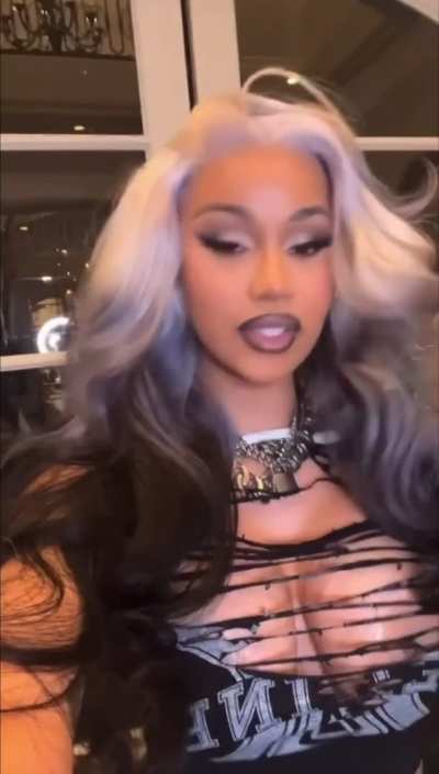 Cardi B Nipslip