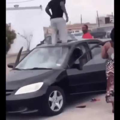She is keying his car