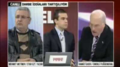 Asil Türk paşalarımız yargı dağıtıyor